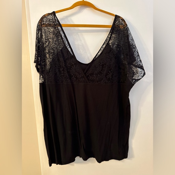 Torrid cute and sexy skull print and lace top - Picture 4 of 4